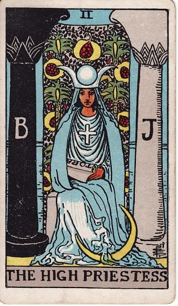 ไพ่ The High Priestess (นักบวชหญิง)